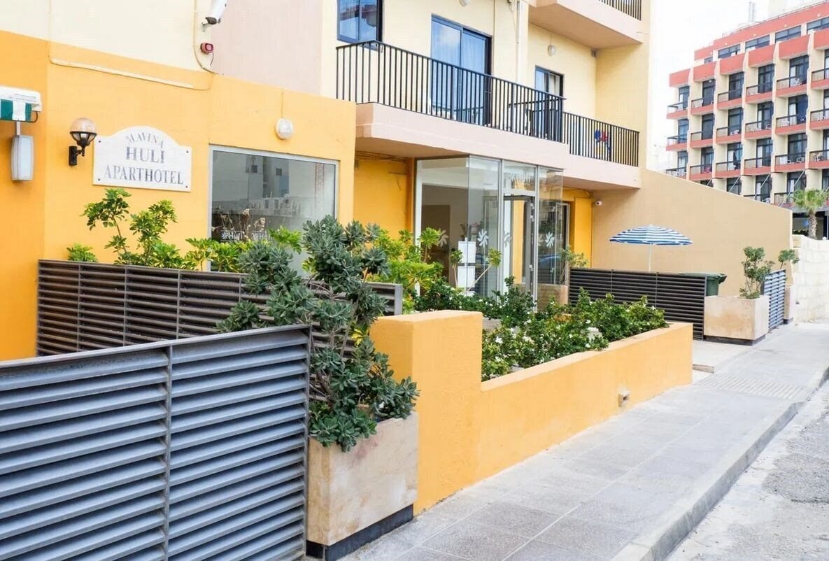 Hotel & Apartments Huli 3* суреті